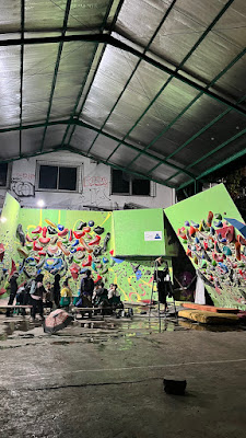 Sampul folder Rock Climbing