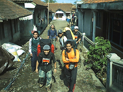 Ciremai, 20-23 September 2003 1 - 003.jpg