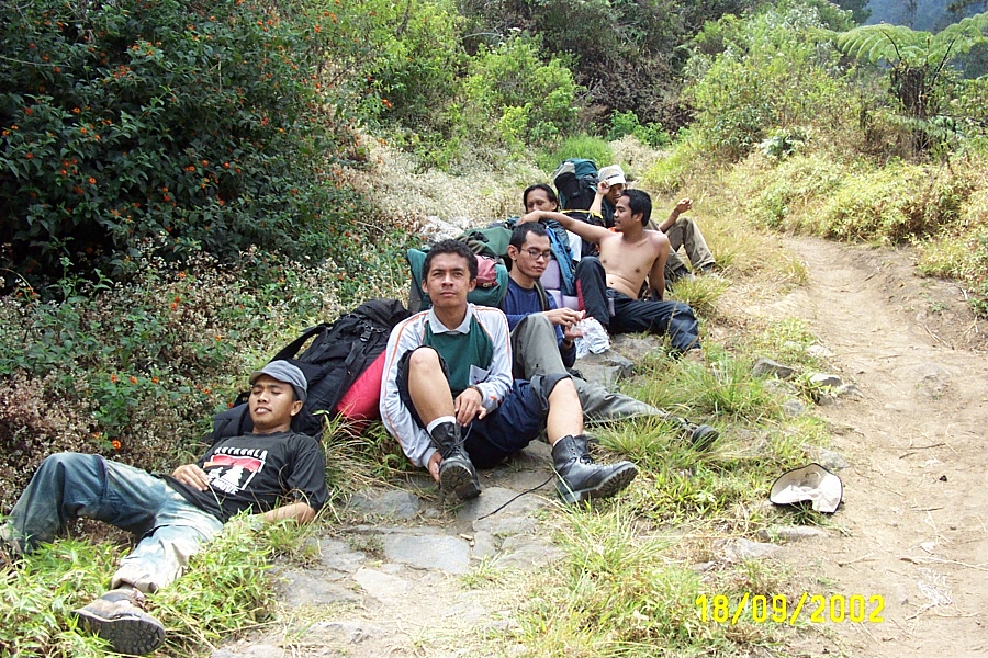 Ciremai, 20-23 September 2003 2 - 004.jpg
