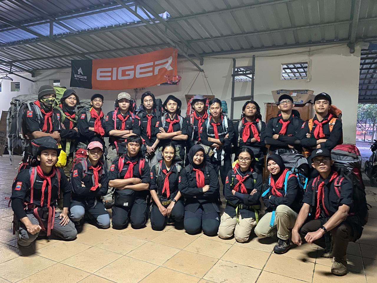 f10e6144-2da0-4b90-bb5f-8730c9bfcbf0.jpg