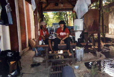 with tholo.jpg